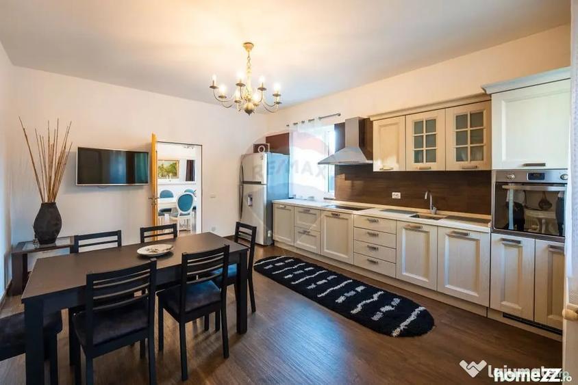 Casă cu 7 camere cu Teren 868 Mp în Trivale