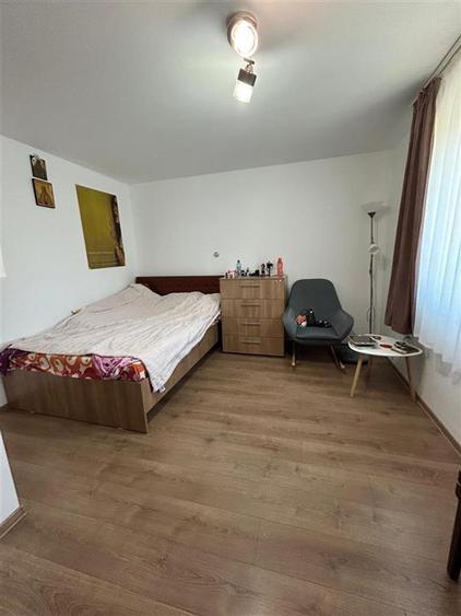 Casă individuală cu 5 camere cu Canalizare în Lacu Sărat