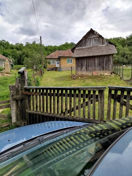 Casă cu 2 camere în Mociu