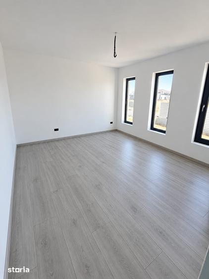 Casă cu 4 camere cu Teren 467 Mp în Berceni