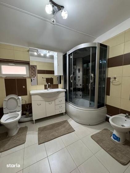 Casă cu 4 camere cu Teren 160 Mp în Central