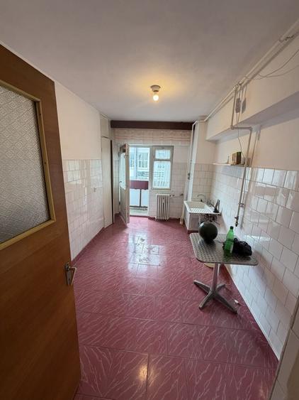Apartament cu 3 camere în Republicii