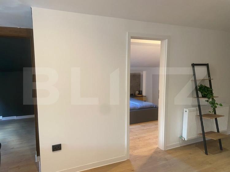 Apartament cu 3 camere semidecomandat, mobilat în Florești
