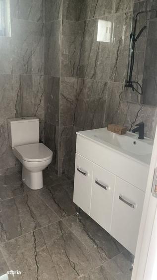 Casă cu 4 camere cu Teren 340 Mp în Malu Mare