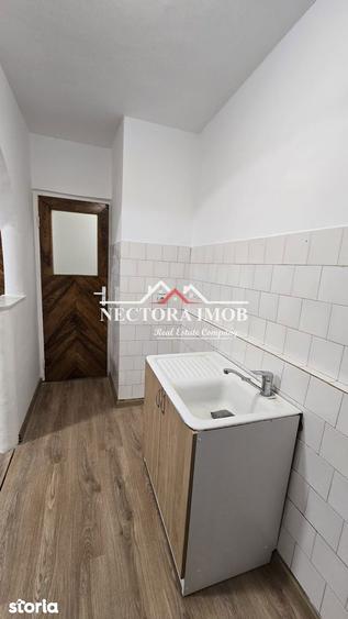Apartament cu 3 camere semidecomandat în Central