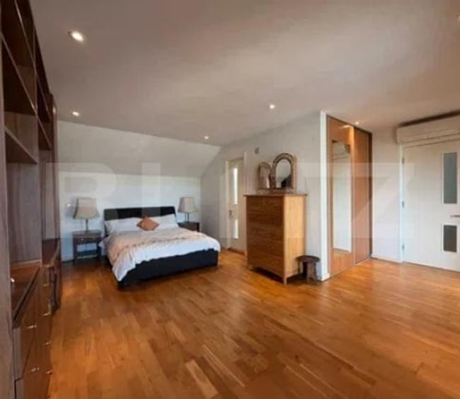 Duplex cu 10 camere cu Garaj în Cioranii de Jos