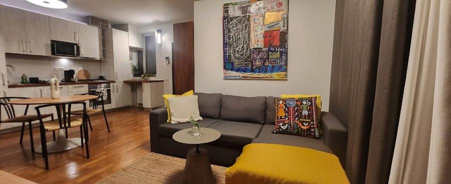Apartament cu 3 camere decomandat, mobilat în P-ța Victoriei