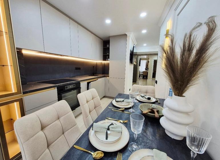 Apartament cu 2 camere decomandat, mobilat în Central