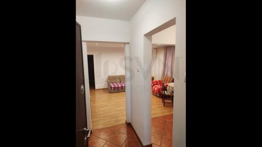 Apartament cu 3 camere semidecomandat în Timișoara