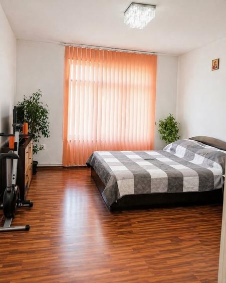 Apartament cu 2 camere decomandat, mobilat în 13 Decembrie