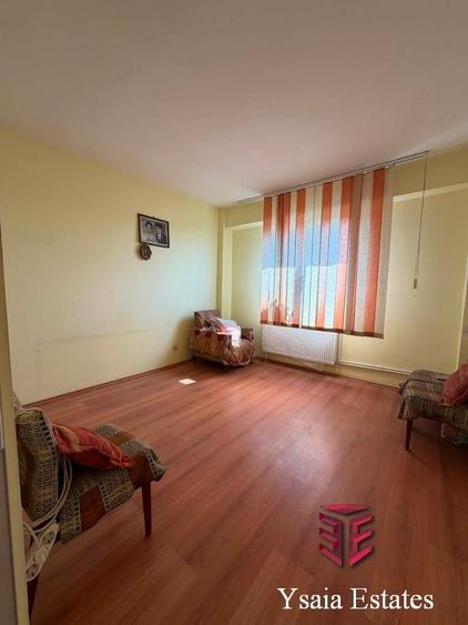 Apartament cu 4 camere în Km 4-5