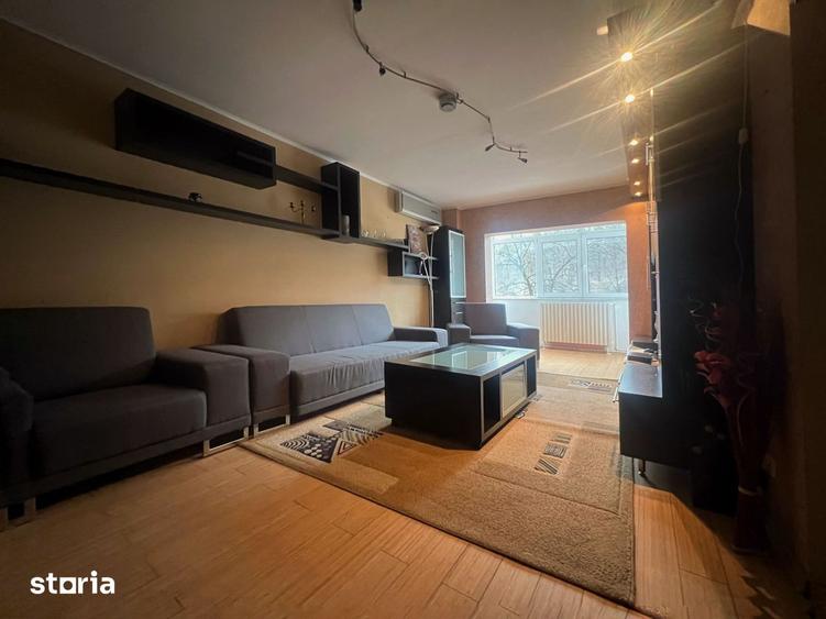 Apartament cu 3 camere decomandat în Frumoasa