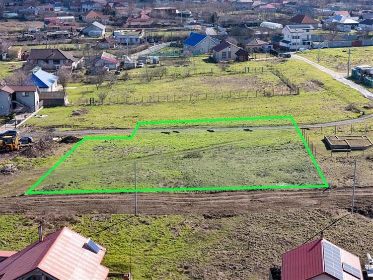 Teren Construcții intravilan de 615 mp, în Corbu