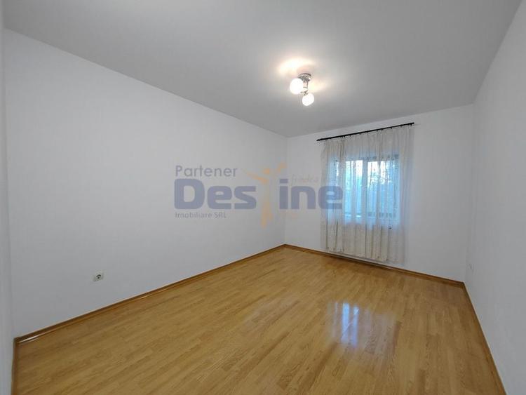 Casă individuală cu 4 camere cu Canalizare în Bucium