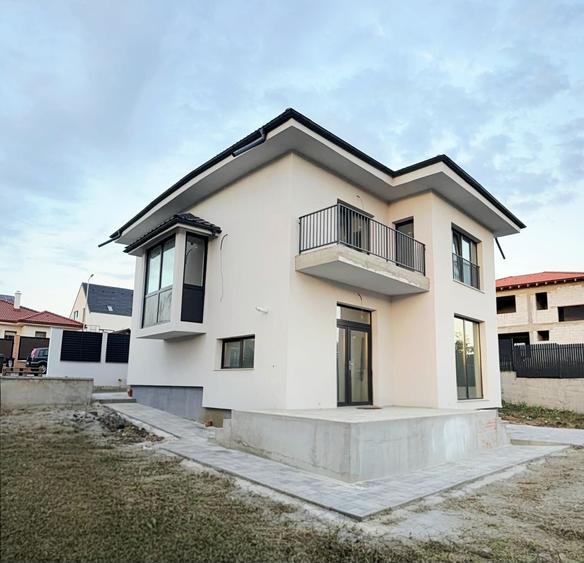 Casă cu 4 camere în Chinteni