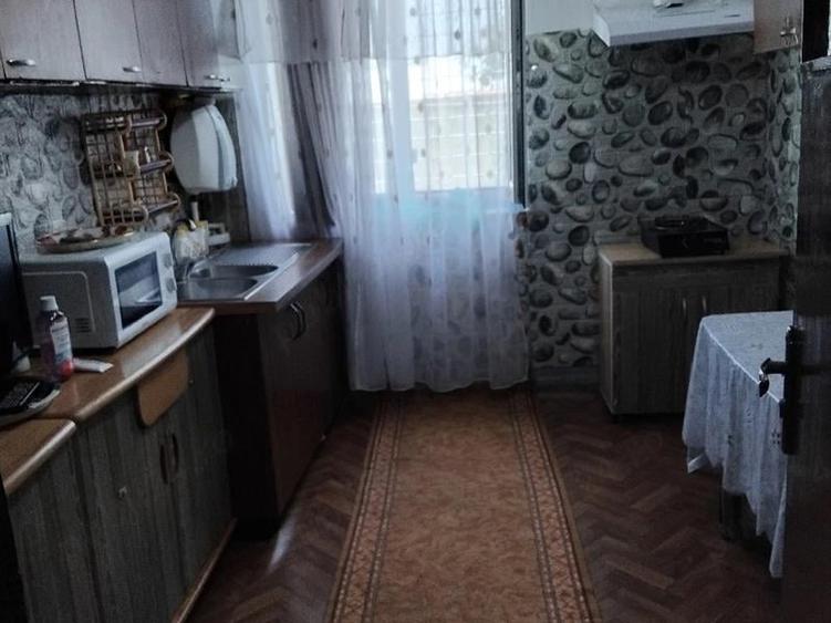 Apartament cu 3 camere semidecomandat în Exterior Vest