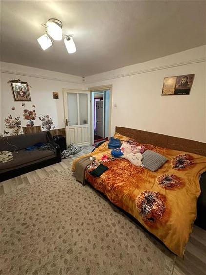 Casă individuală cu 4 camere cu Canalizare în Rahova