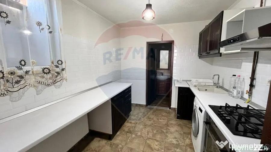 Casă cu 3 camere cu Teren 300 Mp în Central