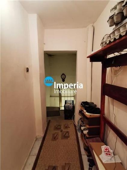Apartament cu 4 camere decomandat în Canta