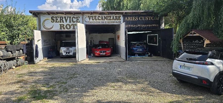 Spațiu comercial, de 2,000 mp, în Central