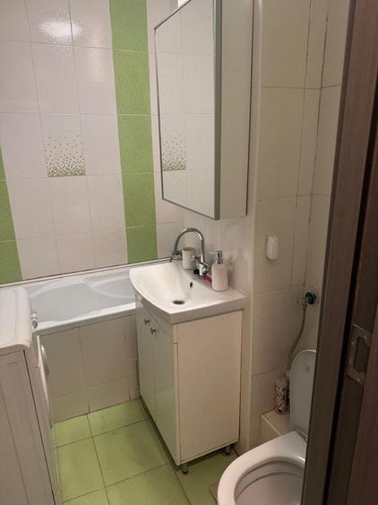Apartament cu 3 camere decomandat în Drumul Taberei