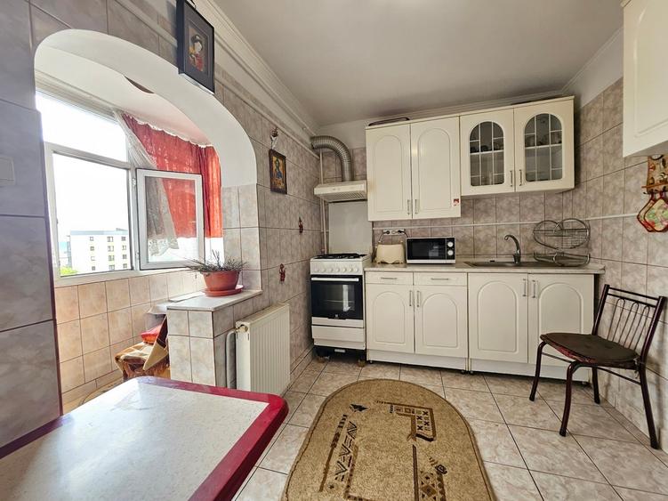 Apartament cu 3 camere decomandat în Găvana 3