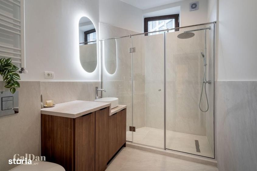 Apartament cu 4 camere în Universitate