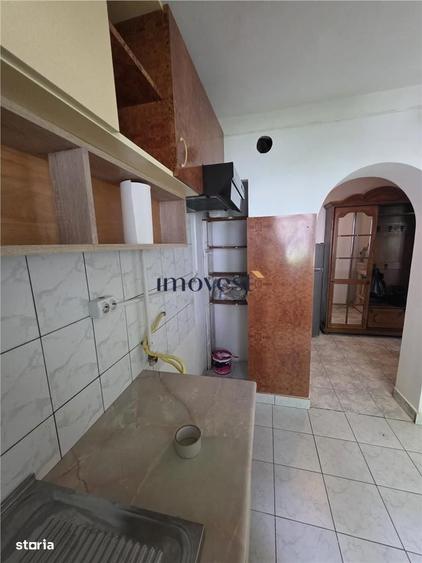 Apartament cu 2 camere semidecomandat în Micro 16