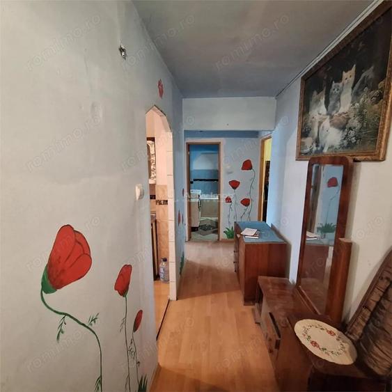 Apartament cu 2 camere decomandat, mobilat în Central
