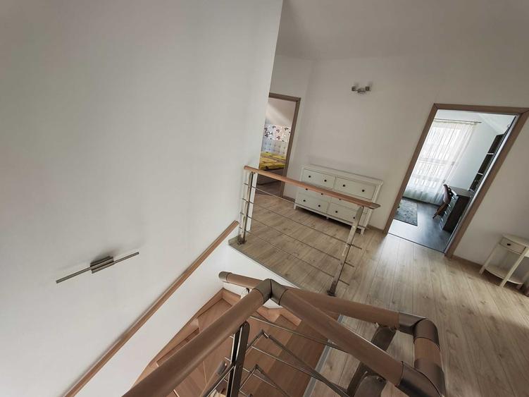 Casă cu 4 camere cu Teren 475 Mp în Central