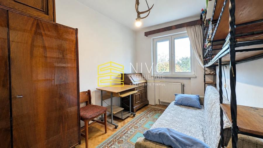 Apartament cu 3 camere semidecomandat, mobilat în Tudor