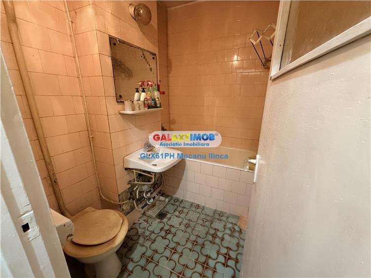 Apartament cu 3 camere semidecomandat în Nord
