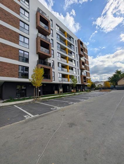 Apartament cu 2 camere semidecomandat în Florești
