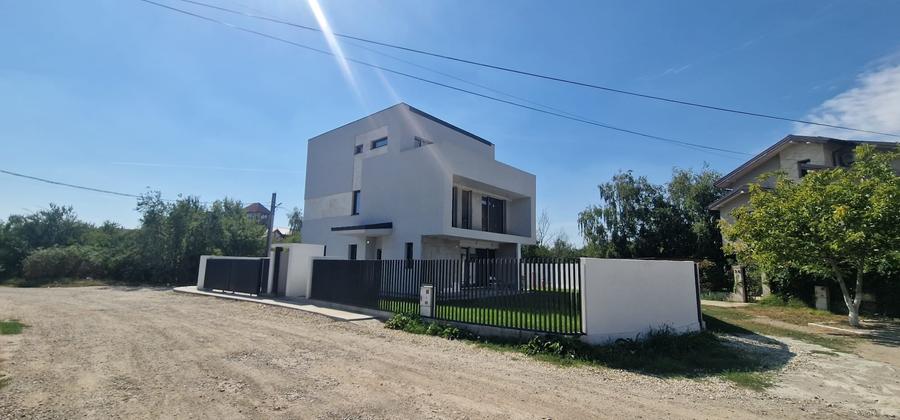 Casă cu 6 camere cu Teren 460 Mp în Mogoșoaia