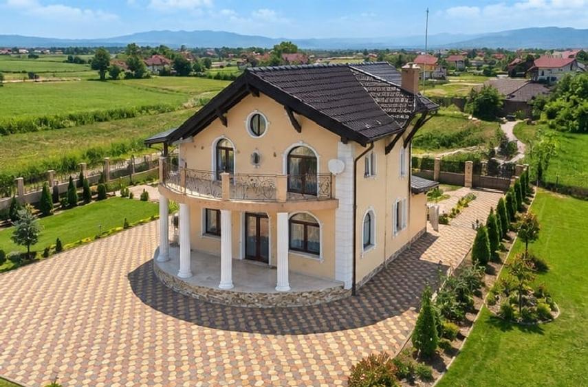 Casă individuală cu 6 camere cu Garaj în Bod