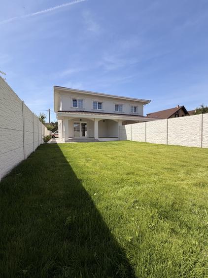 Duplex cu 5 camere cu Canalizare în Chișoda