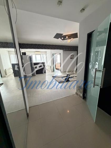 Apartament cu 2 camere semidecomandat, mobilat în Calea Turzii