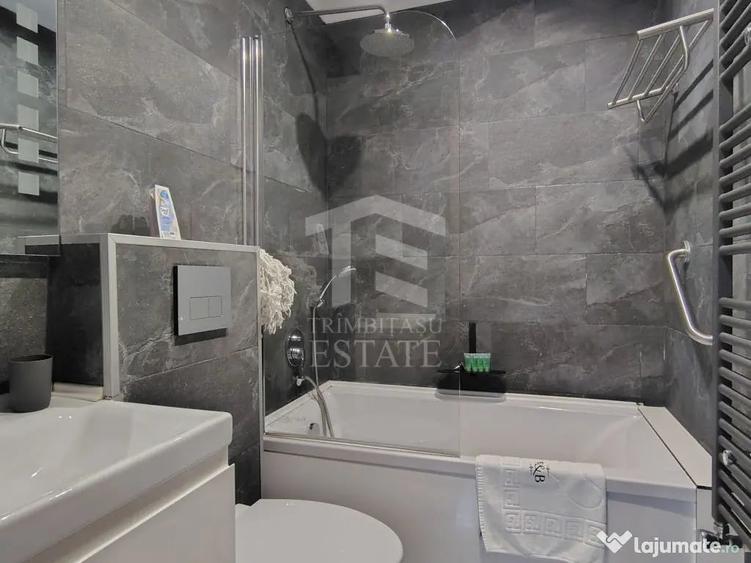Apartament cu 2 camere semidecomandat în Piața