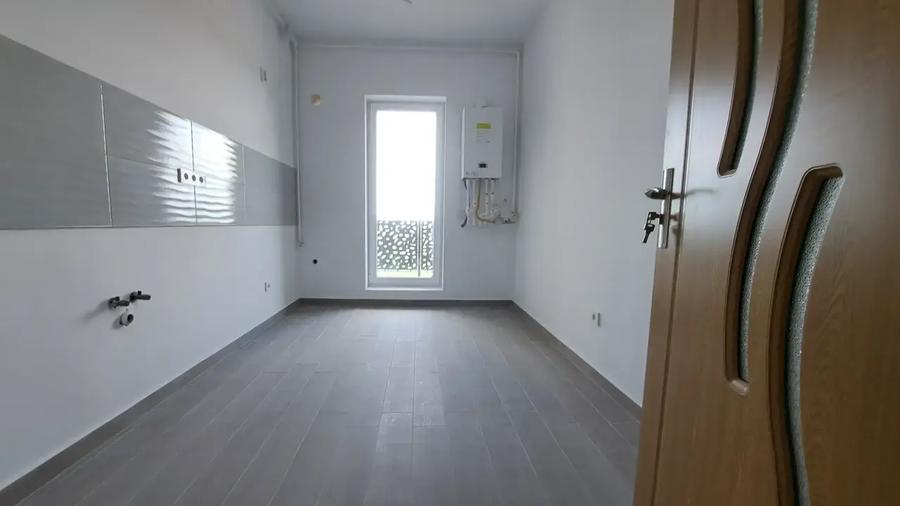 Apartament cu 3 camere decomandat în Theodor Pallady
