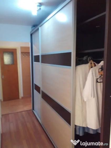 Garsonieră decomandată în Brâncoveanu