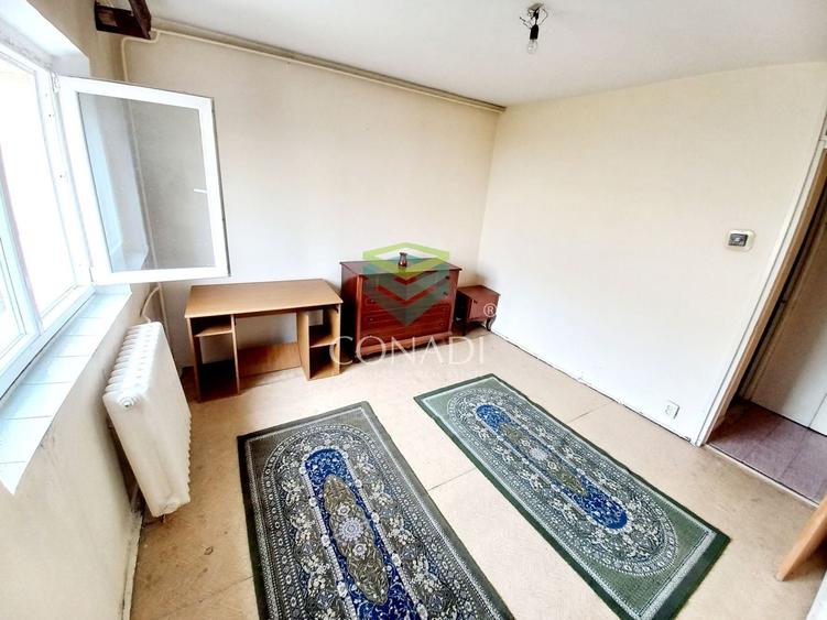 Apartament cu 3 camere decomandat în Băneasa