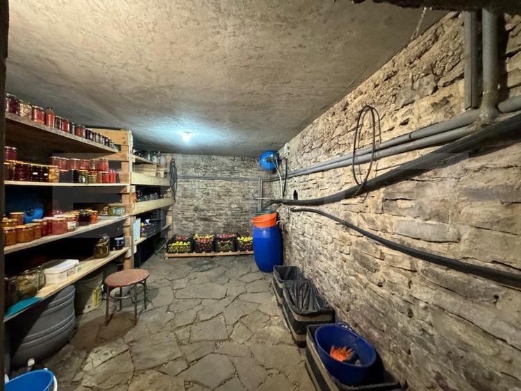 Casă individuală cu 4 camere cu Canalizare în Exterior Vest