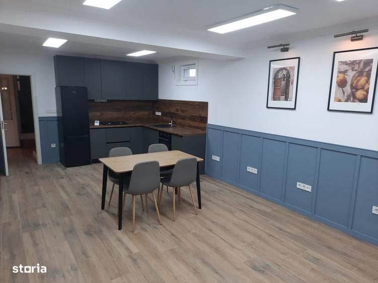 Casă cu 4 camere cu Teren 750 Mp în Central