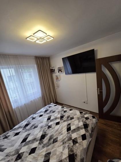 Etaj 3/4 - Apartament 3 camere - mobilat + utilat - Dacia Bicaz - 9