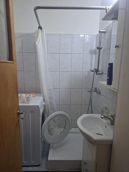 Garsonieră semidecomandată în Titan