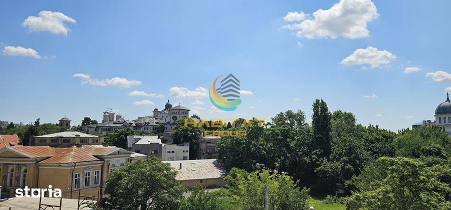 Apartament cu 3 camere în Centrul Civic