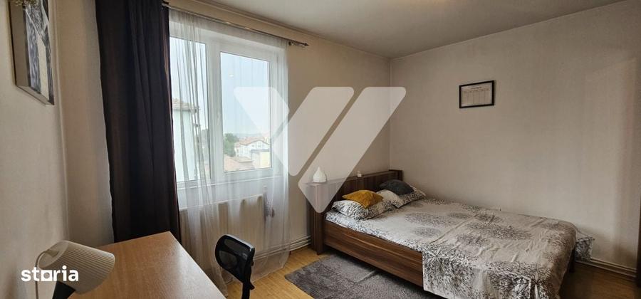 Apartament cu 3 camere semidecomandat în Central