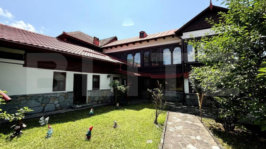Casă cu 5 camere cu Teren 382 Mp în Pietroșița