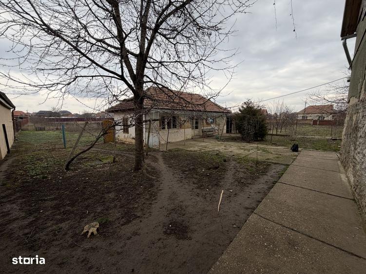 Casă cu 4 camere în Central