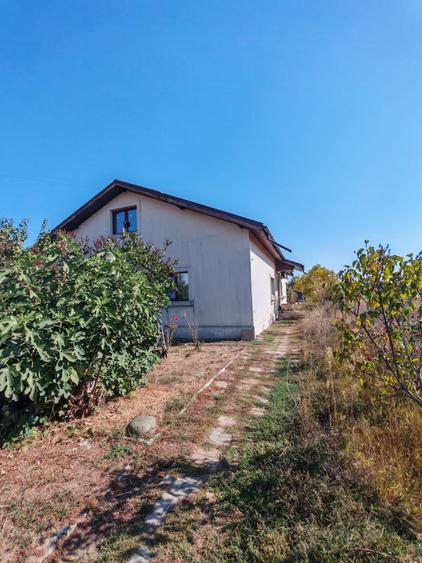 Casă cu 4 camere în Ciorogârla